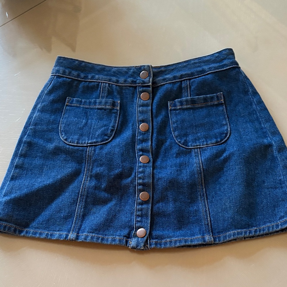 Stylish Blue Denim Mini Skirt